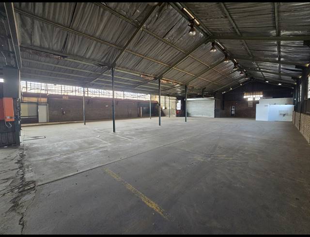 1,148M² WAREHOUSE TO LET IN ANDERBOLT